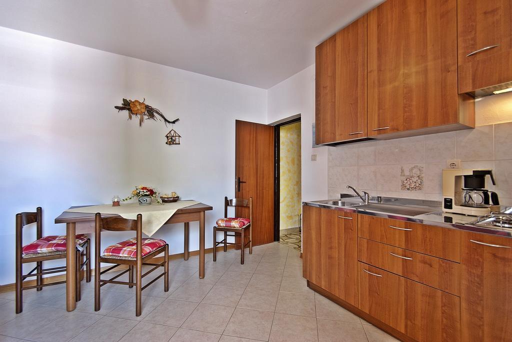 Apartments Elda Rovinj Room photo