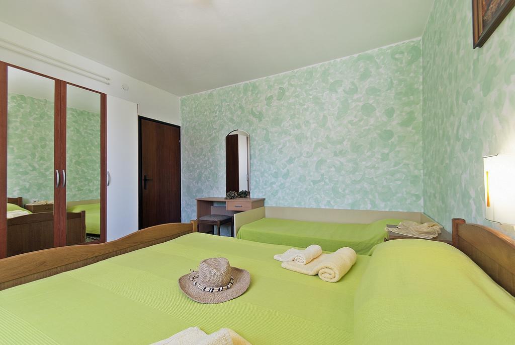 Apartments Elda Rovinj Room photo