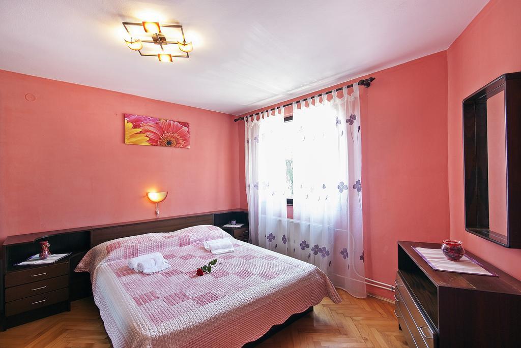 Apartments Elda Rovinj Room photo