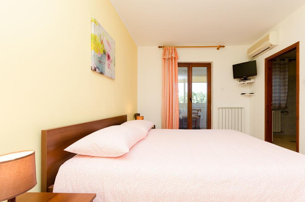 Apartments Elda Rovinj Exterior photo